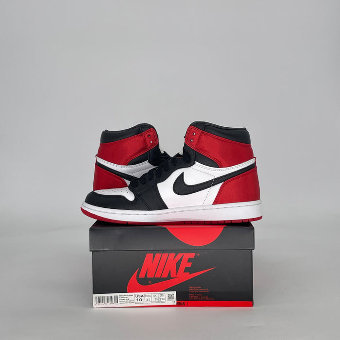 AIR JORDAN 1 SATIN BLACK TOE CD0461-016 SIZE 8.5/10W