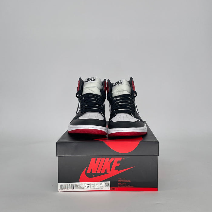 AIR JORDAN 1 SATIN BLACK TOE CD0461-016 SIZE 8.5/10W