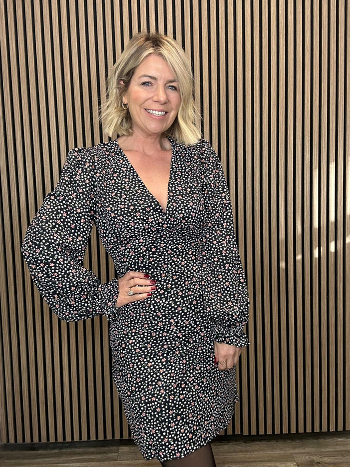 Beth V-Neck Dress (Black/Pink Ditsy)