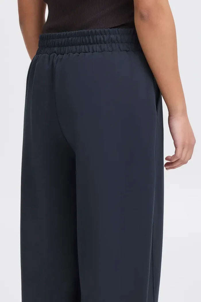 Kate Barrel Leg Pants (Total Eclipse)