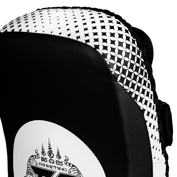[Pre-Order] TUFF Muay Thai Kick Pads Black