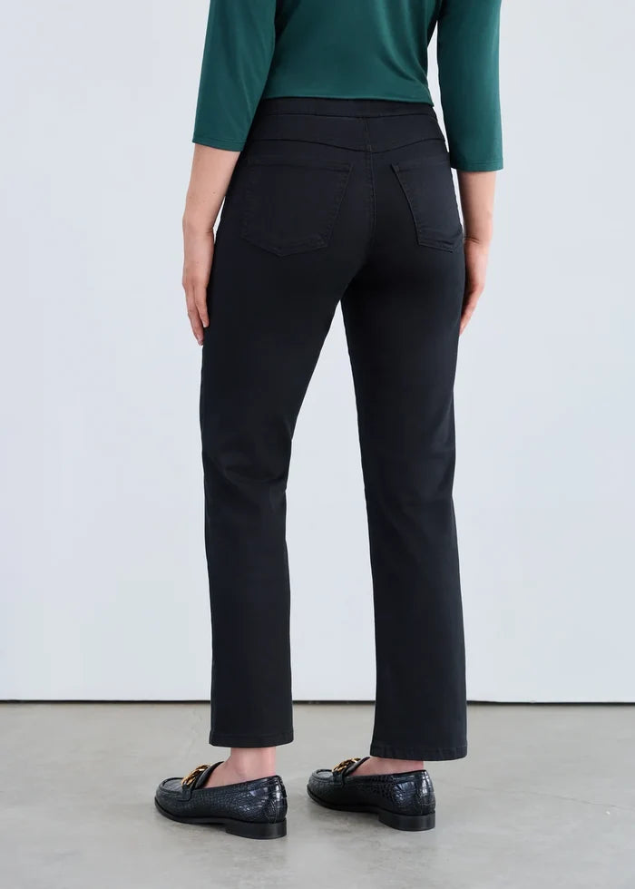 Pull-On Straight Leg Pant in Carbon Black